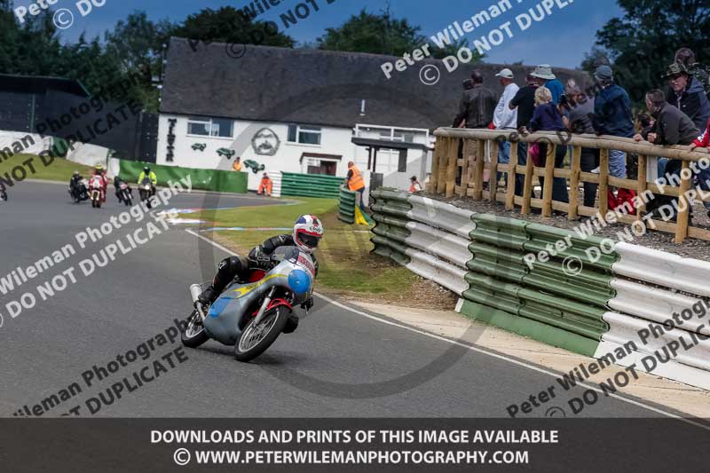 Vintage motorcycle club;eventdigitalimages;mallory park;mallory park trackday photographs;no limits trackdays;peter wileman photography;trackday digital images;trackday photos;vmcc festival 1000 bikes photographs